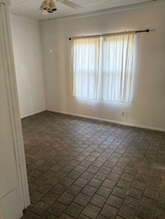 Building Photo - 3-Bedroom Home in Peaceful Malabar, FL