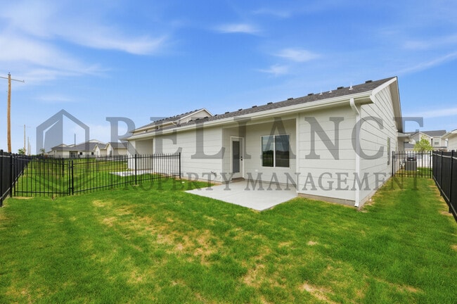 Building Photo - 157 N Gowen St