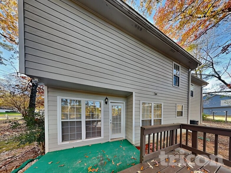 Building Photo - 1480 Watson Ridge Trail