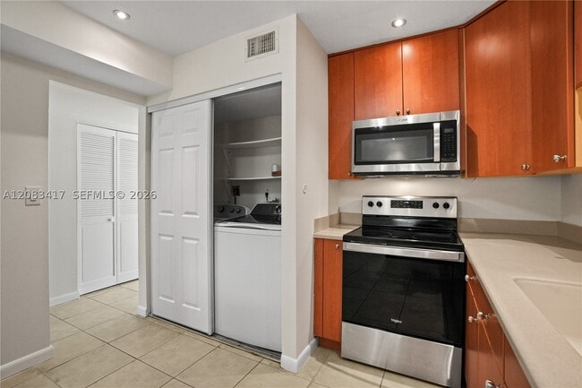Building Photo - 1749 SW 81st Ln
