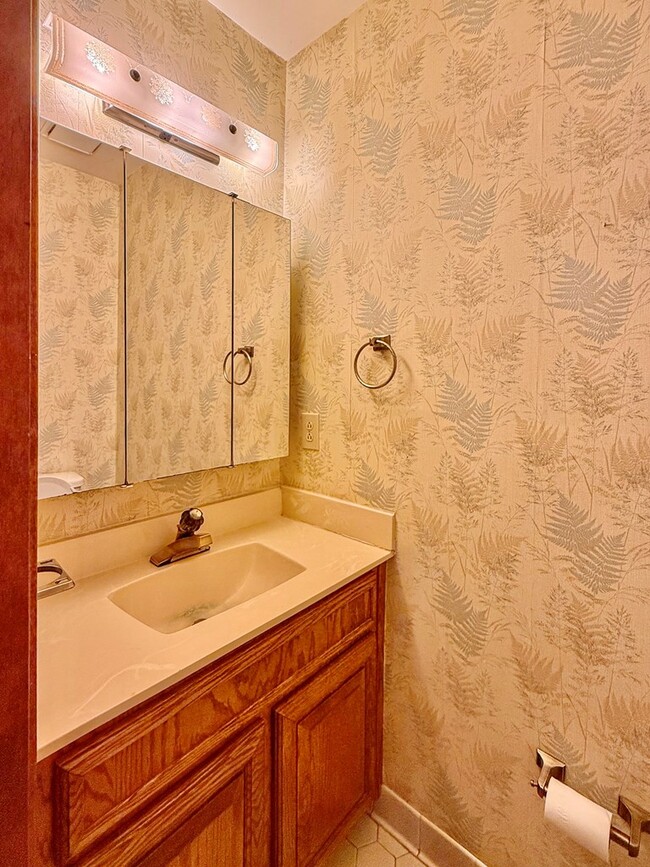Building Photo - 12182 Heron Dr