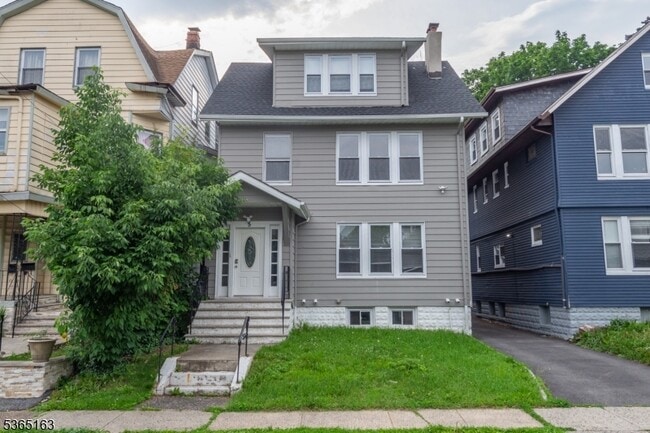 Primary Photo - 5 Montrose St