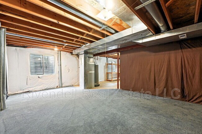 Building Photo - 5417 S Jericho St