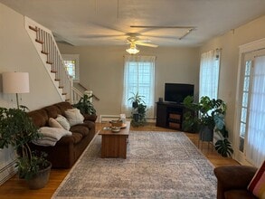 Building Photo - Lovely Single Family Home in Emmaus