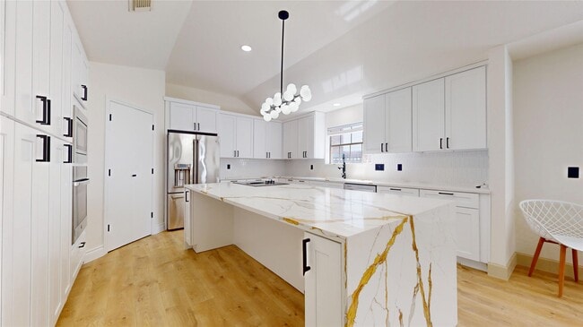 Building Photo - 22010 Rockchester Dr