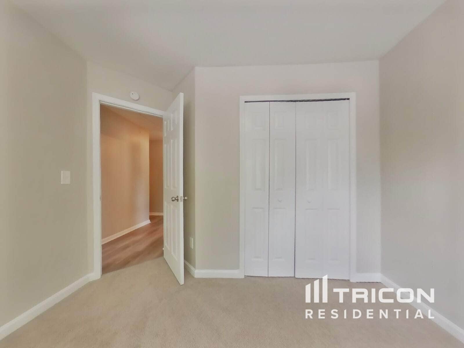 Building Photo - 9106 Valleyview Ct