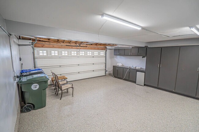 Building Photo - COMING SOON! Charming 2-Bedroom Home with a Versatile Loft in The Bungalows of Valencia!