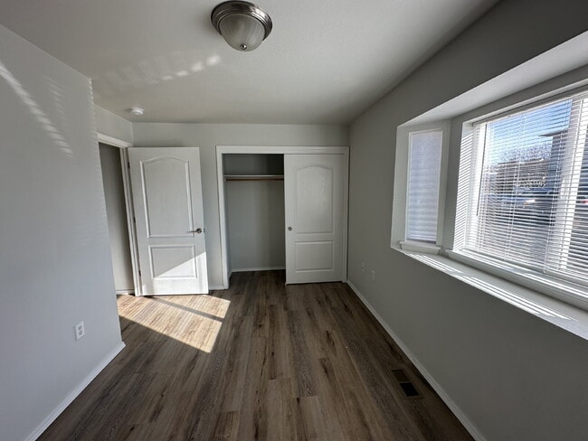 Building Photo - 1205 N Hartman St