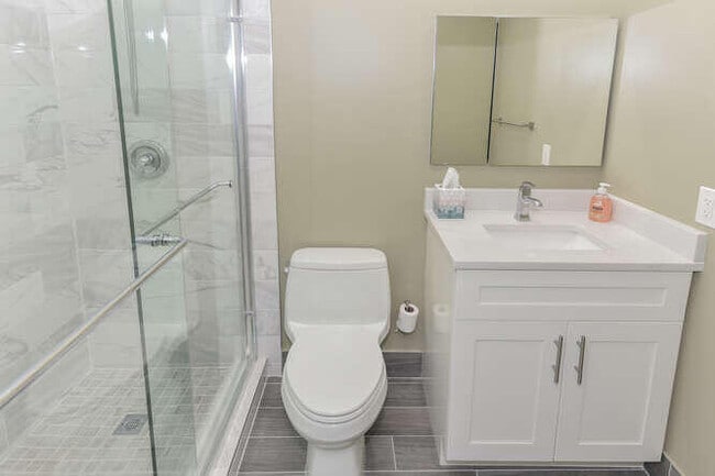 Building Photo - 864 Normandy R