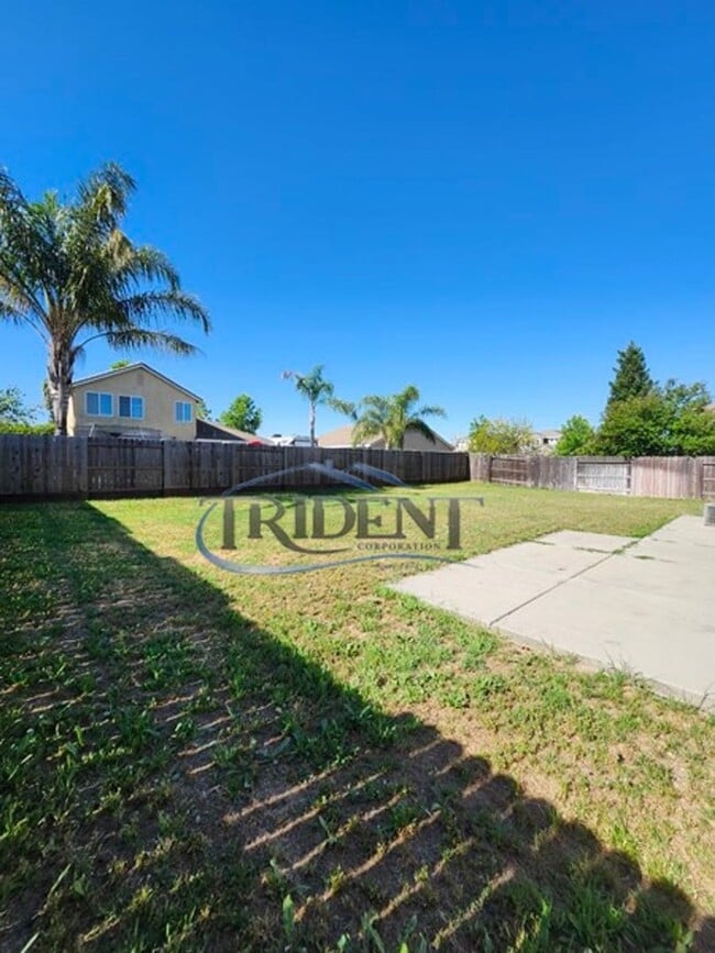 Building Photo - 1038 Zanes Dr