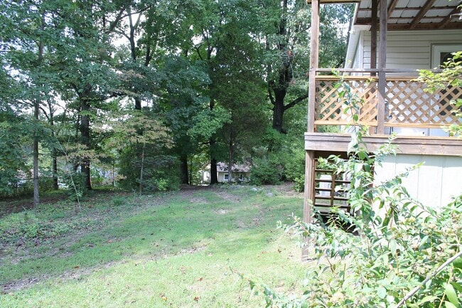 Building Photo - Duplex in Oak Ridge