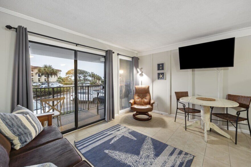 Building Photo - 40 Folly Field Rd