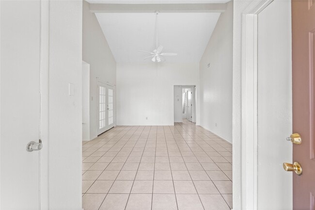 Building Photo - 9811 Mill Shadow Dr