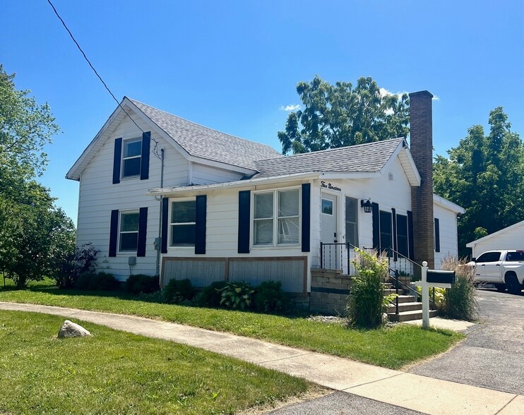 Building Photo - 519 Whelan St