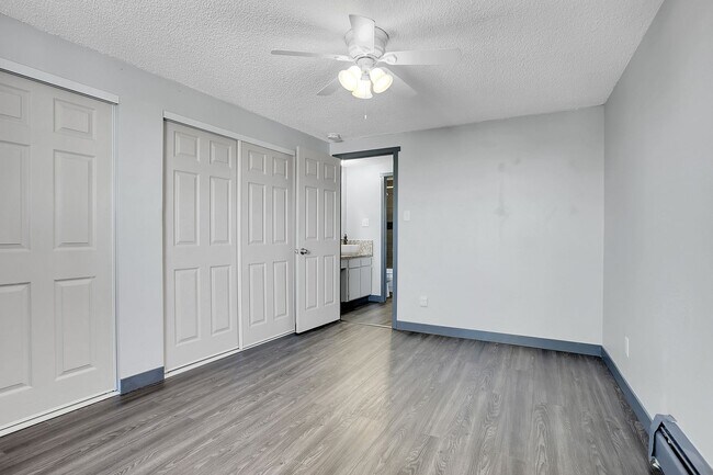 Building Photo - 1 Bedroom, 1 bath, 3rd floor Apartment