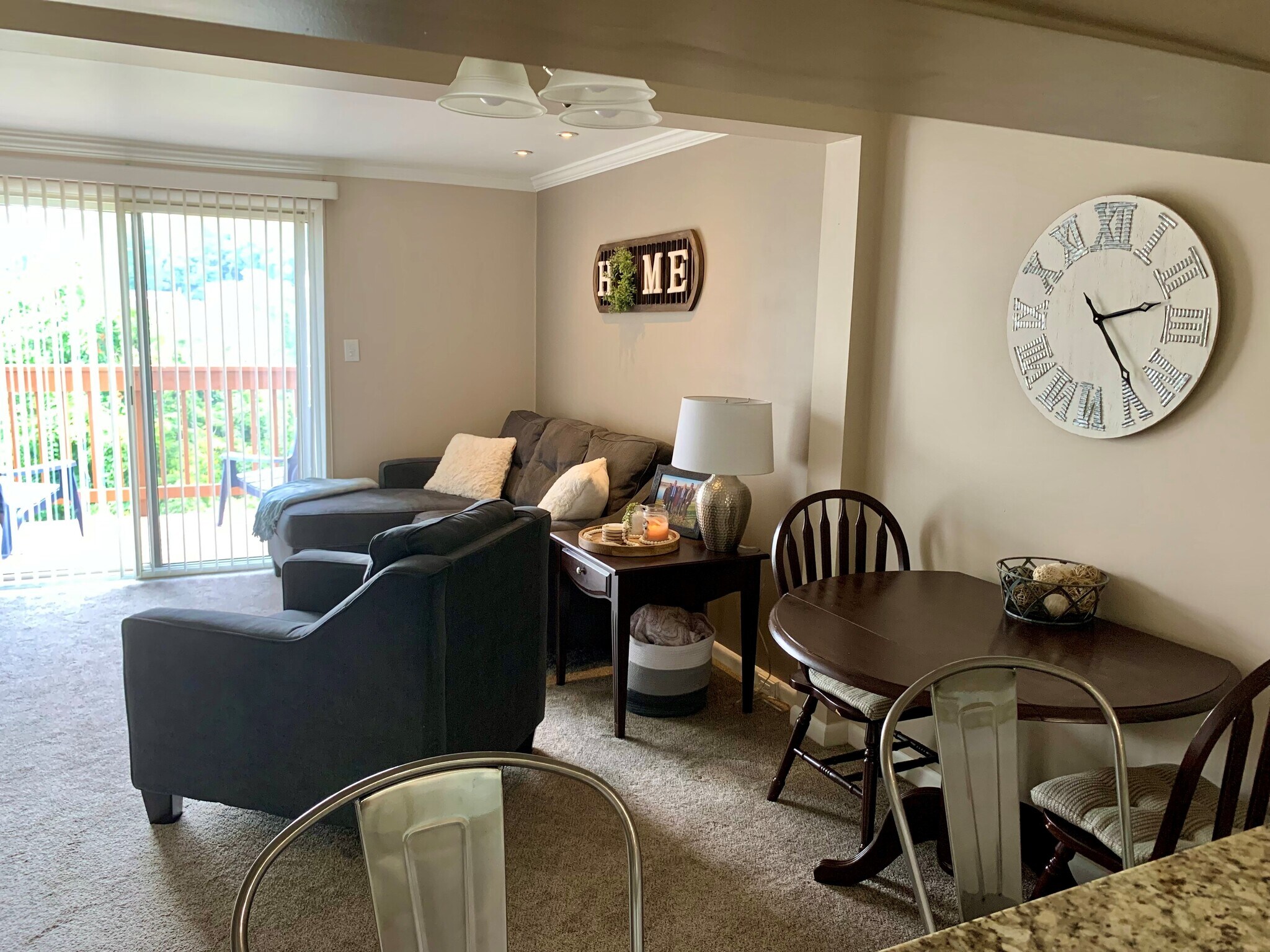 Building Photo - 222 Shadowlawn Cir