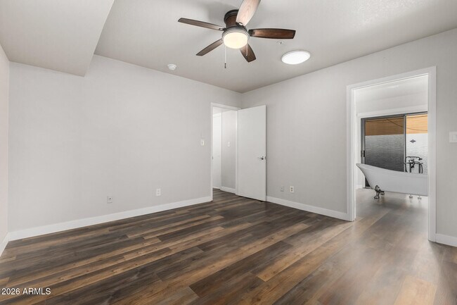 Building Photo - 15014 N 20th St