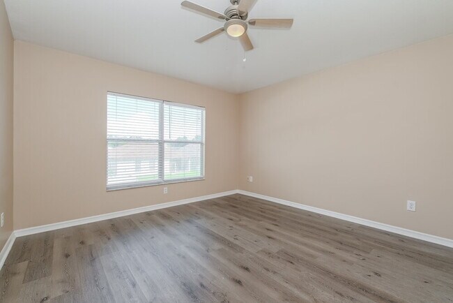 Building Photo - 2613 Palesta Dr