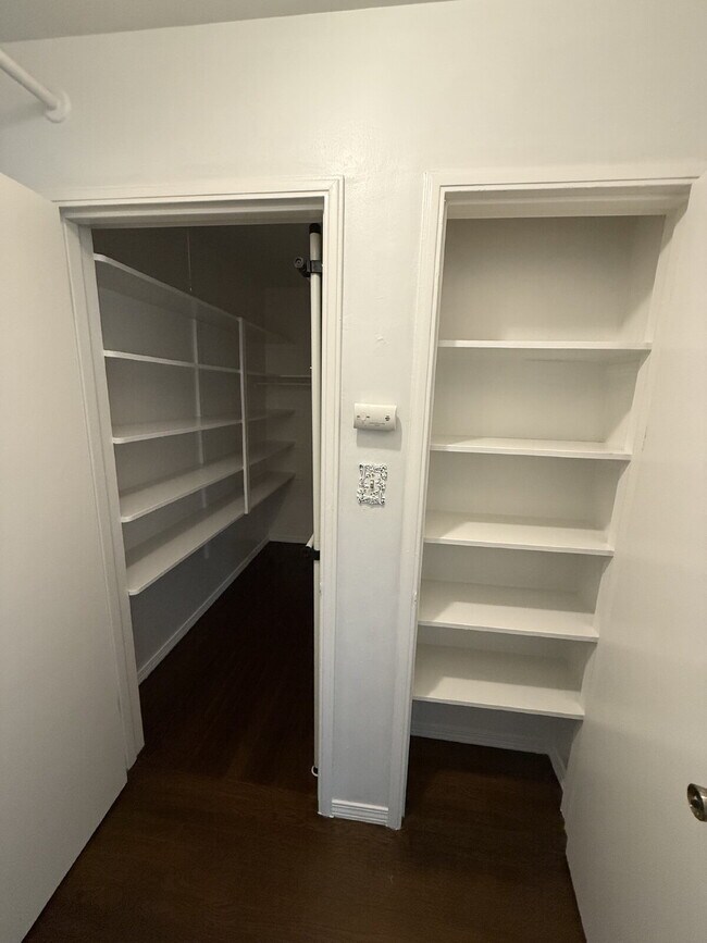 Building Photo - Charming 1-bed 1-bath apartment in Midtown!