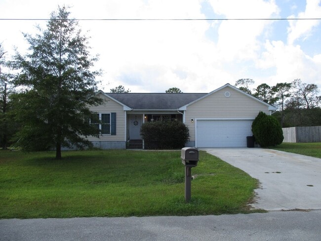 Primary Photo - Charming three bedroom two bath home that ...