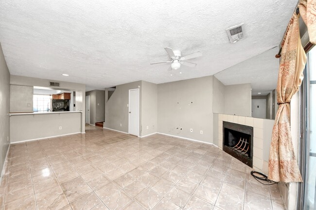 Building Photo - 12667 Windsor Village Dr