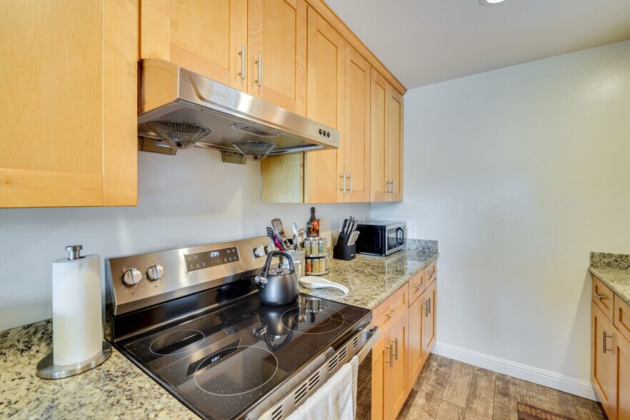 Building Photo - 4615 Armour Dr