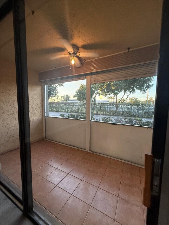 Building Photo - 1800 SW 81st Ave