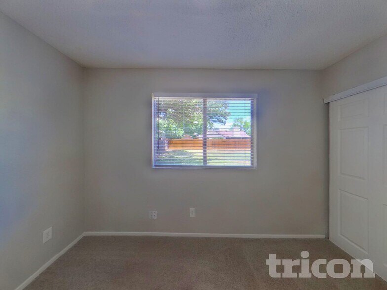 Building Photo - 3913 Big Leaf Ln