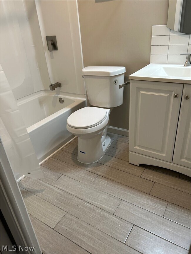 Building Photo - 23875 David Dr