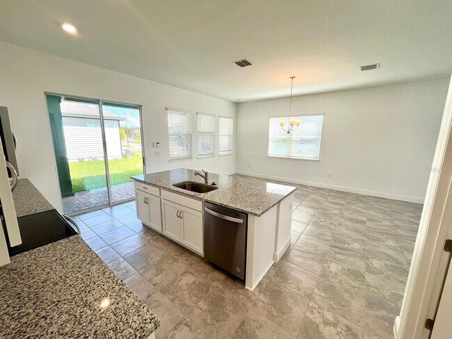 Building Photo - 3082 Voyager Ave