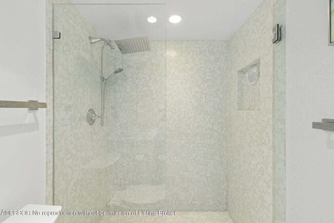 Building Photo - 3546 S Ocean Blvd