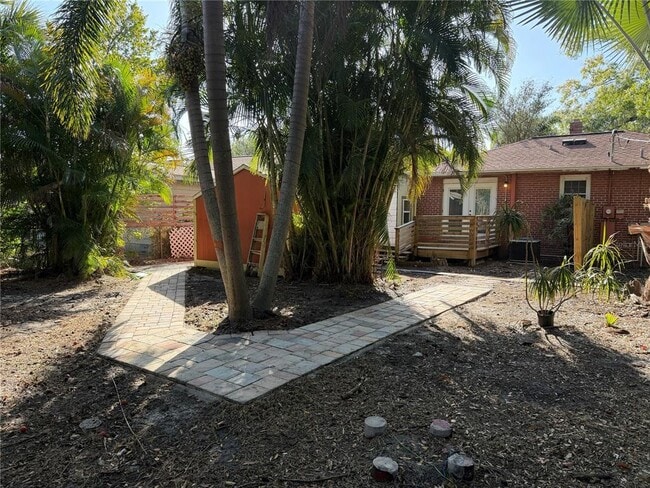 Building Photo - 3813 W De Leon St