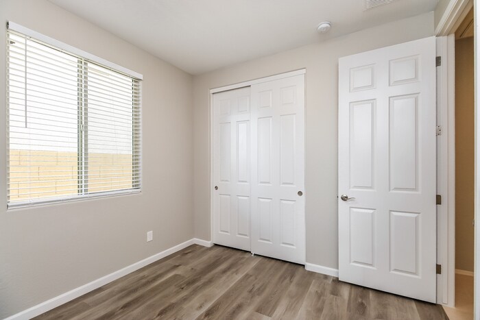 Building Photo - 4404 W Federal Way