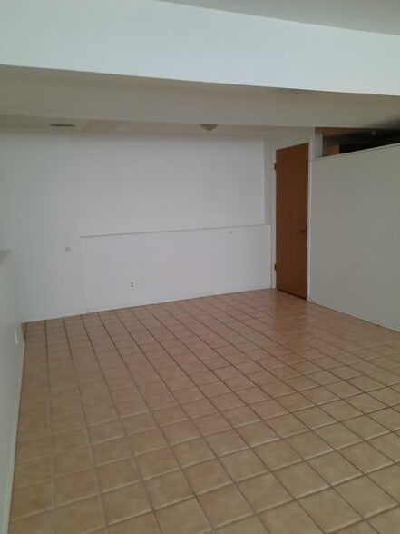 Building Photo - 3760 W 4875 S