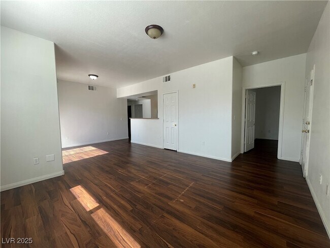 Building Photo - 8000 W Badura Ave