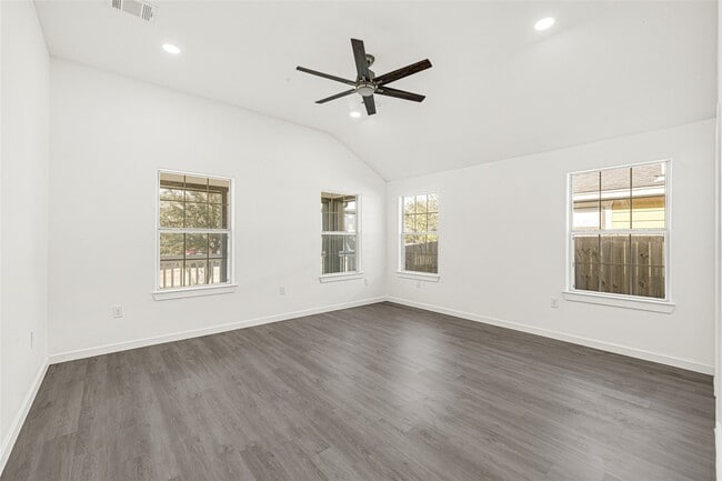 Building Photo - 1412 Northwood St