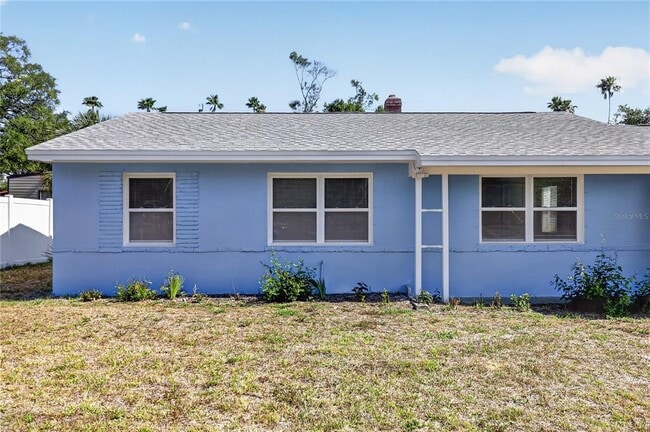 Building Photo - 1060 Iroquois St