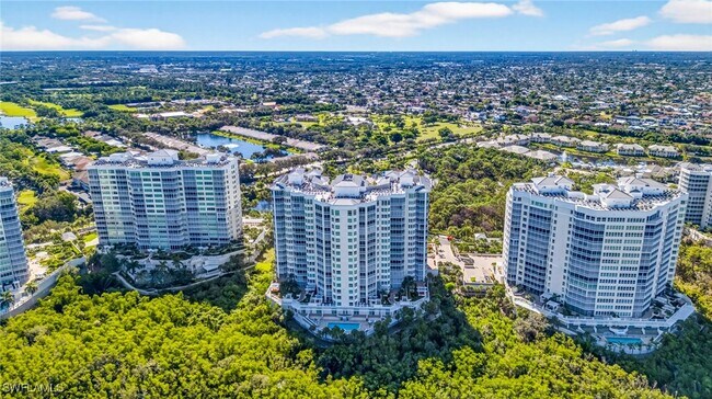 Building Photo - 285 Grande Way