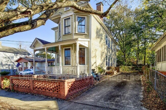 Building Photo - 306 N 6th St