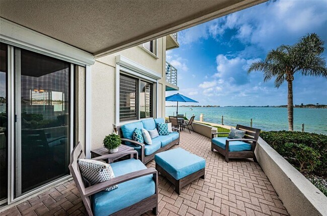 Building Photo - 6105 Bahia Del Mar Cir