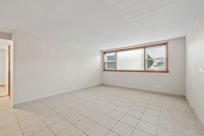 Building Photo - 8440 W 95th St