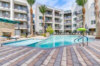 Building Photo - Art on Highland