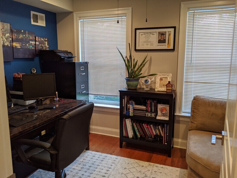 Building Photo - 624 Dudley St