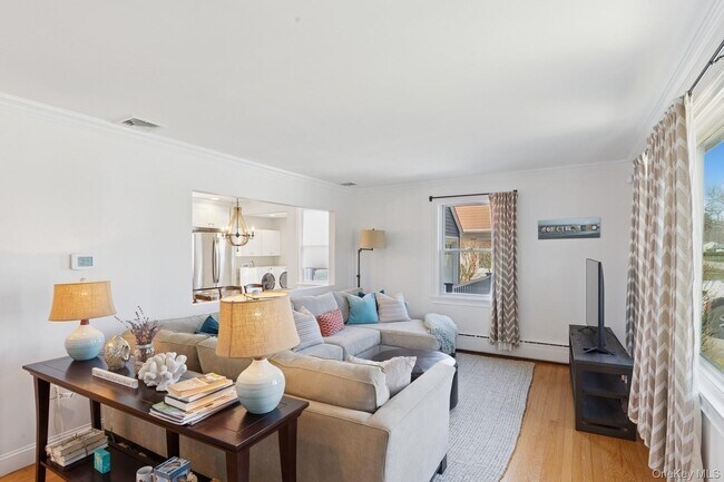 Building Photo - 1110 Gillette Dr