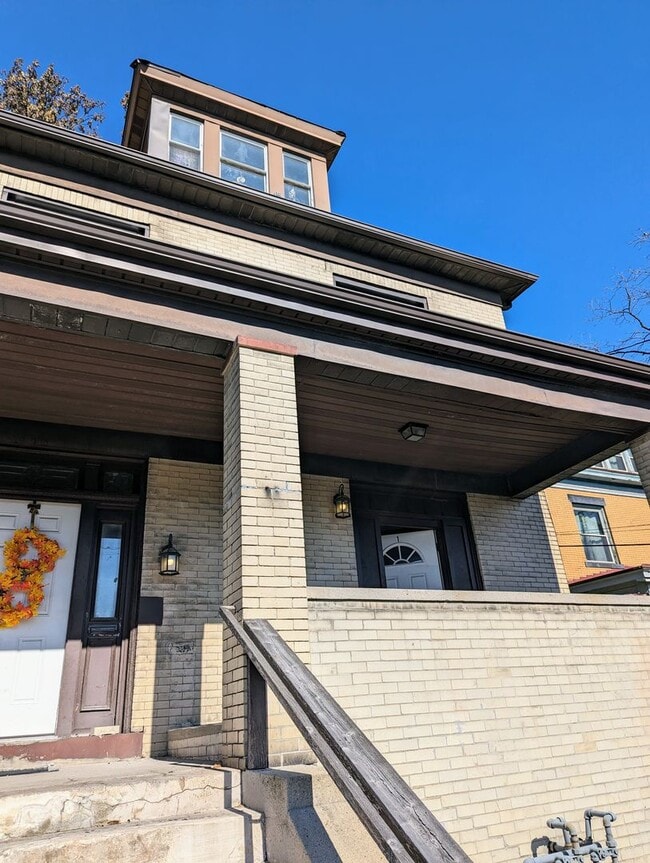 Building Photo - wald42