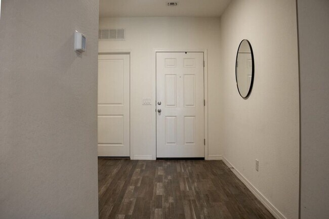 Building Photo - 4590 W Foldwing Dr