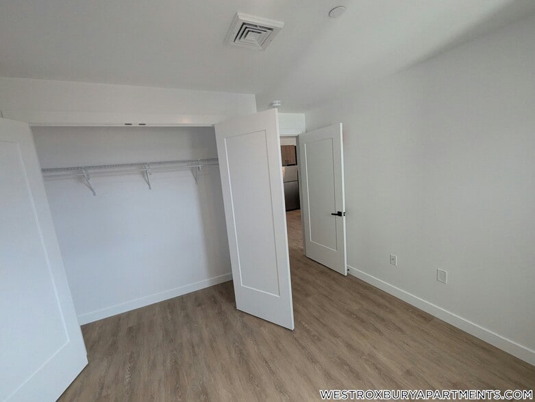 Building Photo - 199 Gardner St