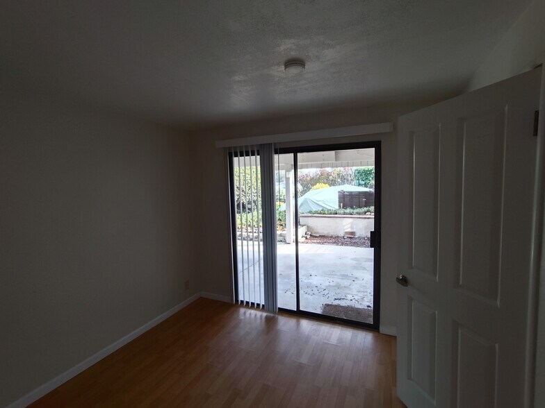 Building Photo - 463 Sea Horse Dr