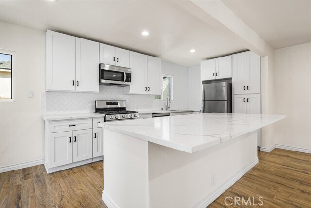 Building Photo - 2024 W 160th St