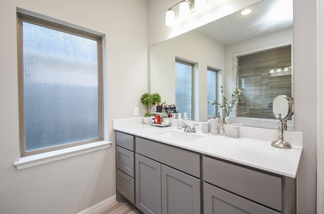 Building Photo - 31443 Splitting Willow Ln